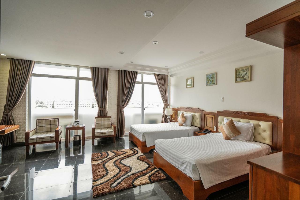 Duc Long Gia Lai Hotels & Apartment 波来古市 外观 照片